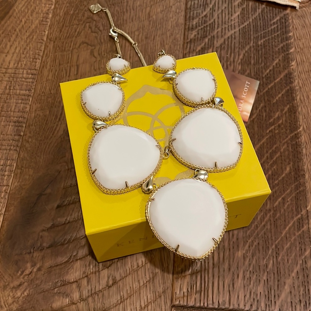 Kendra Scott Necklace